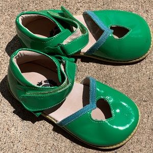 Livie & Luca toddler girl kelly green Mary Jane shoes with heart detail